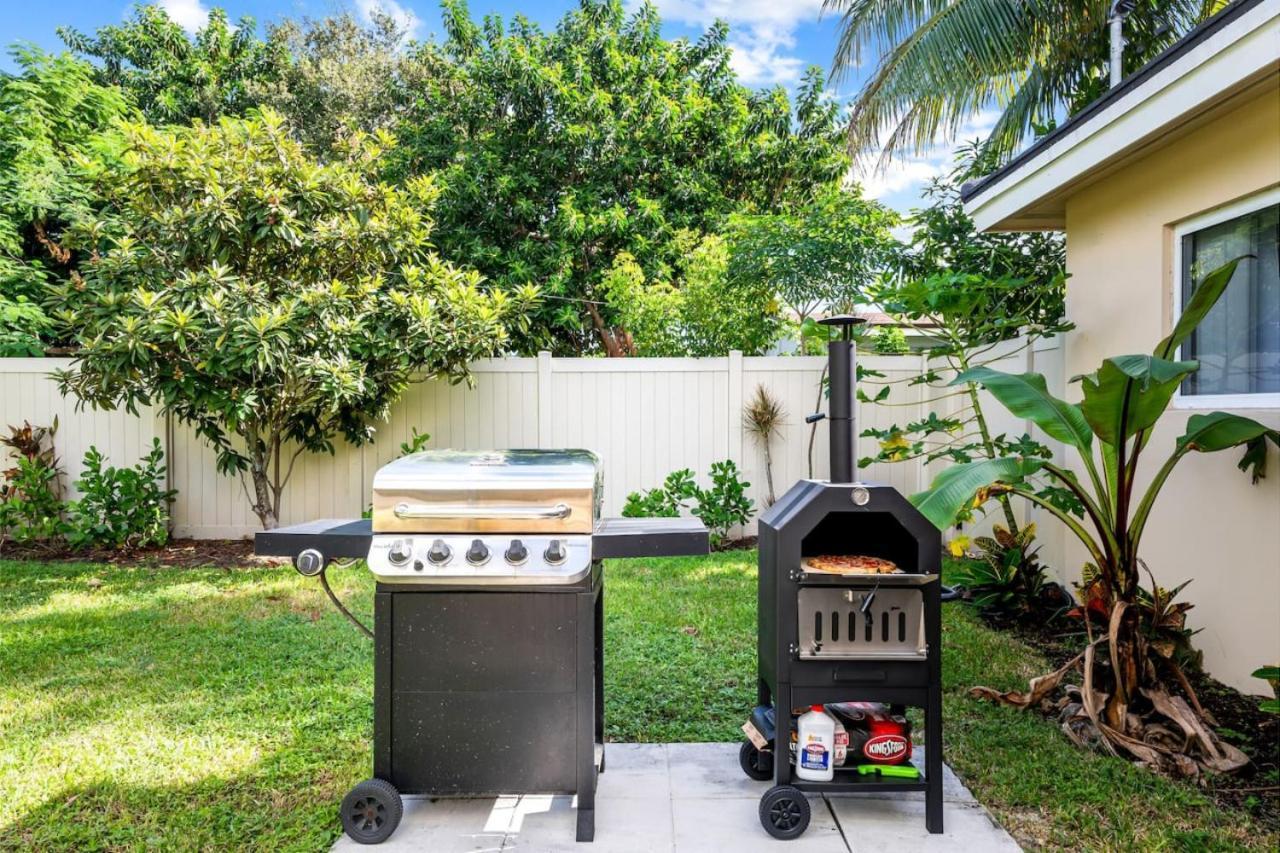 Modern Bungalow Near Wilton Drive I Pool Table Fort Lauderdale Kültér fotó